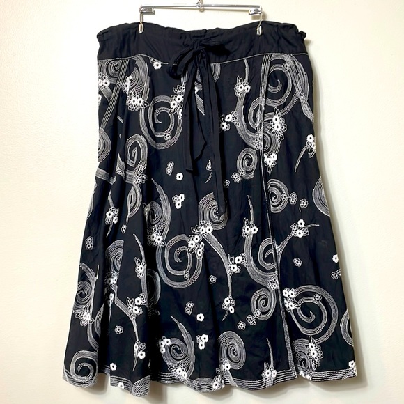 Max Studio Black White Embroidered Wrap Drawstring Waist Cotton Skirt Size S - Picture 1 of 15